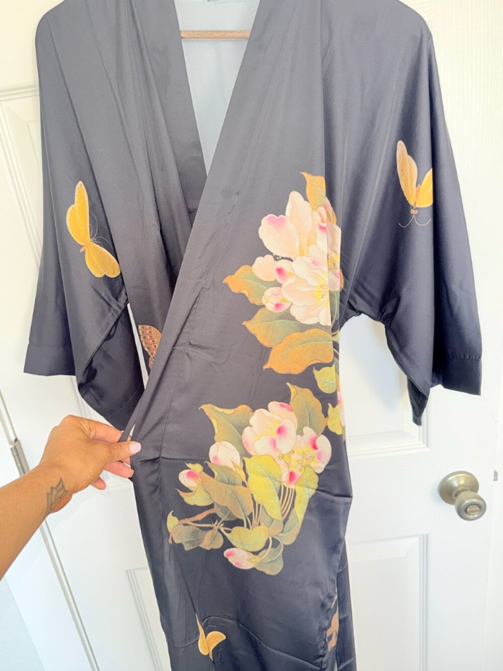 Kimono Robe - Picture 3 of 7